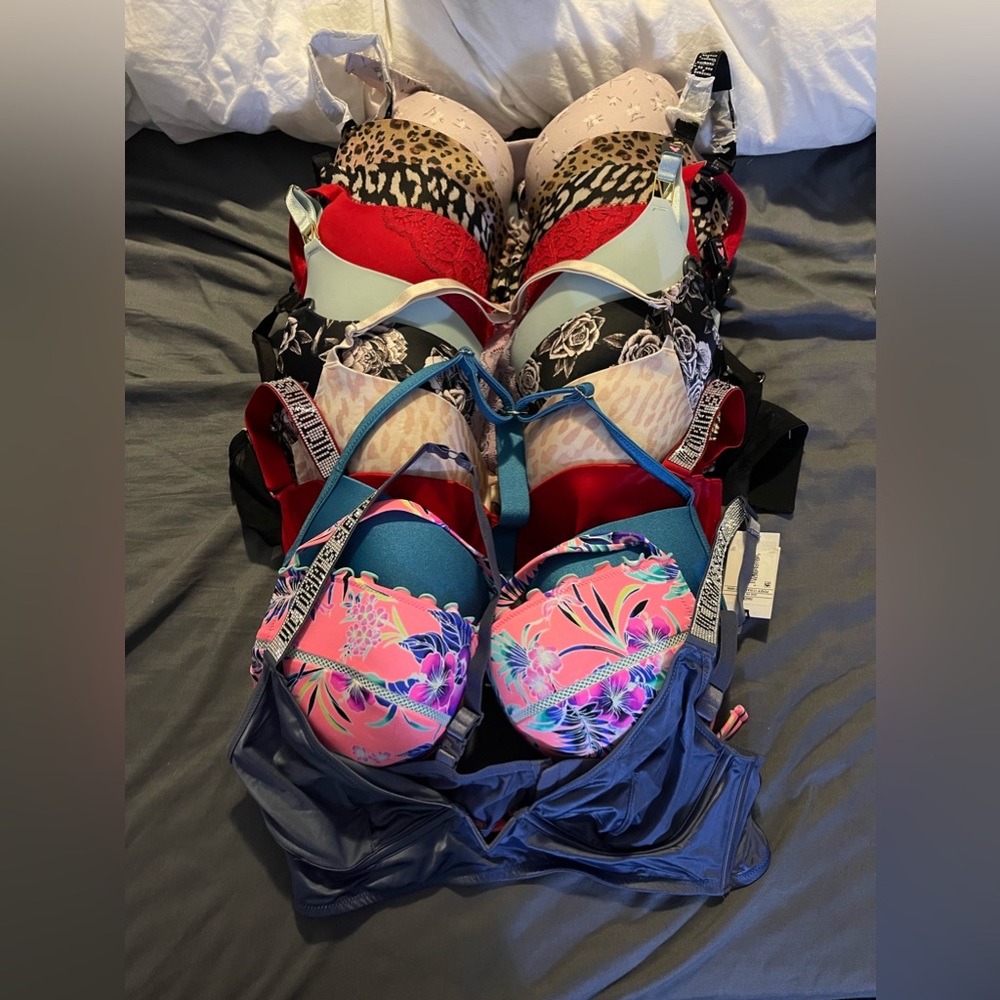 Victoria’s Secret bra lot- 36DD & 34DDD
